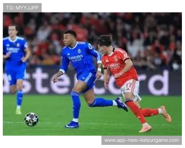 维尼修斯边路爆趟后传中，皇家马德里门前推射得手